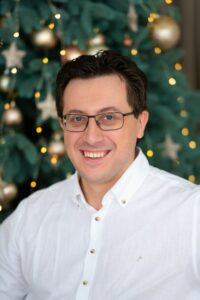 Антон Гриценко