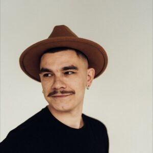 Артем Гречаниченко 